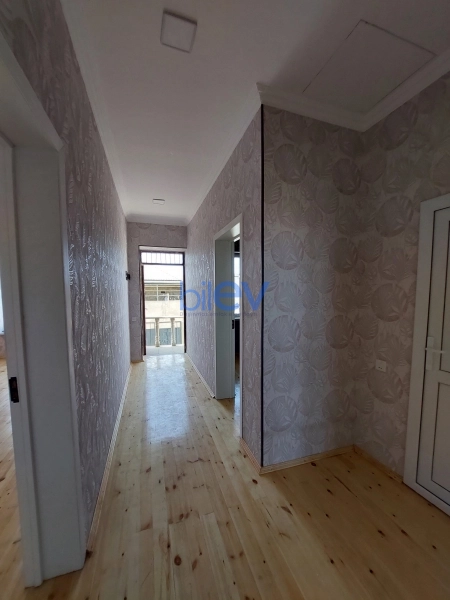 Satış  otaqlı Həyət evi  m², Bakı