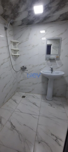 Aylıq Kirayə 2 otaqlı Köhnə Tikili bina evi  60m², Bakı