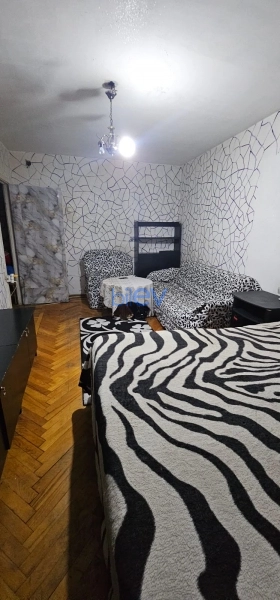 Aylıq Kirayə 1 otaqlı Köhnə Tikili bina evi  40m², Bakı