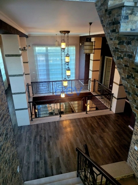 Satış 9 otaqlı Həyət evi  590m², Bakı