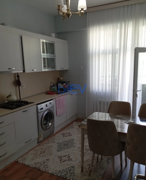 Aylıq Kirayə 2 otaqlı Yeni Tikili bina evi  76m², Bakı