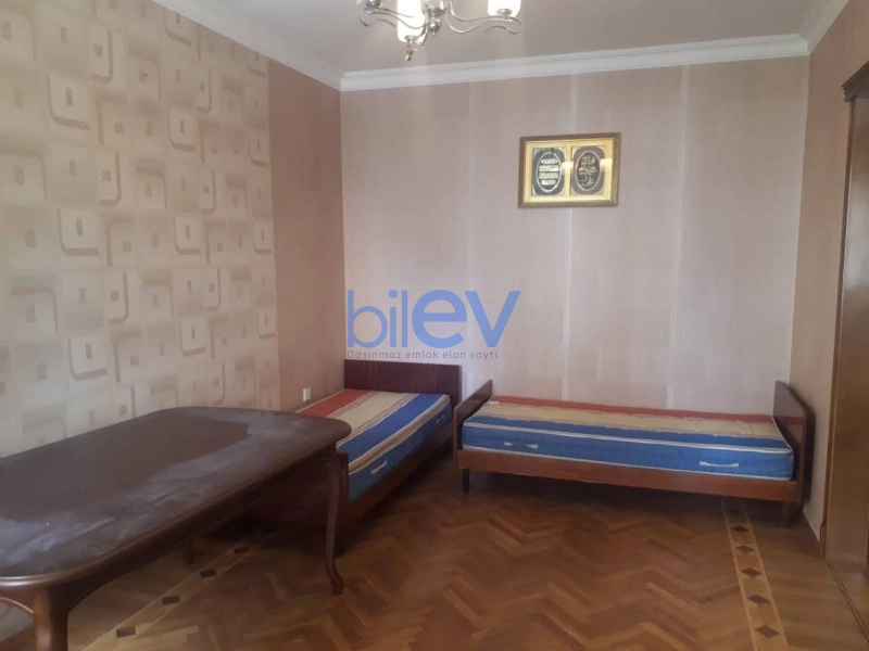 Aylıq Kirayə 4 otaqlı Köhnə Tikili bina evi  110m², Bakı