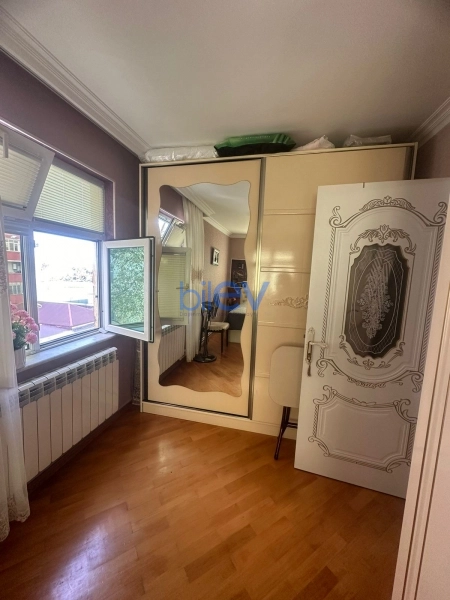 Aylıq Kirayə 2 otaqlı Köhnə Tikili bina evi  60m², Bakı
