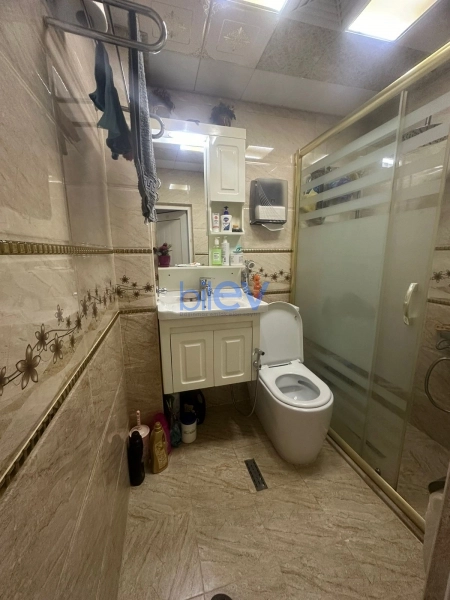 Aylıq Kirayə 2 otaqlı Köhnə Tikili bina evi  60m², Bakı