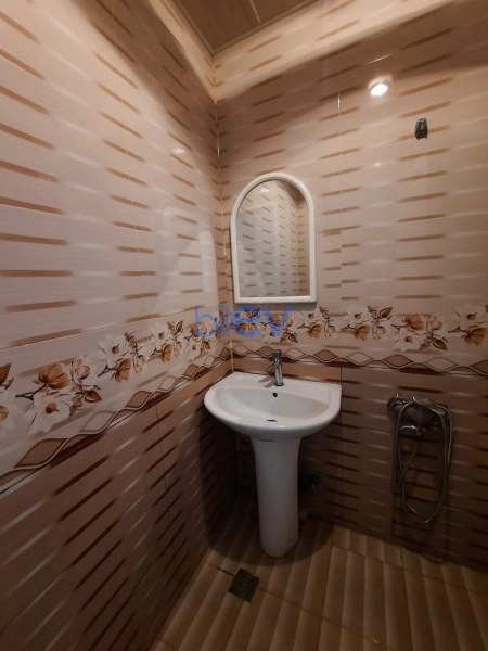 Aylıq Kirayə 1 otaqlı Köhnə Tikili bina evi  20m², Bakı