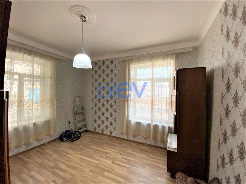 Satış 2 otaqlı Köhnə Tikili bina evi  60m², Bakı