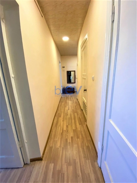 Satış 2 otaqlı Köhnə Tikili bina evi  60m², Bakı