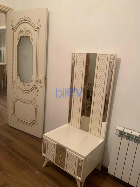 Aylıq Kirayə 3 otaqlı Köhnə Tikili bina evi  80m², Bakı