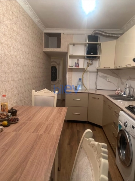 Aylıq Kirayə 3 otaqlı Köhnə Tikili bina evi  80m², Bakı