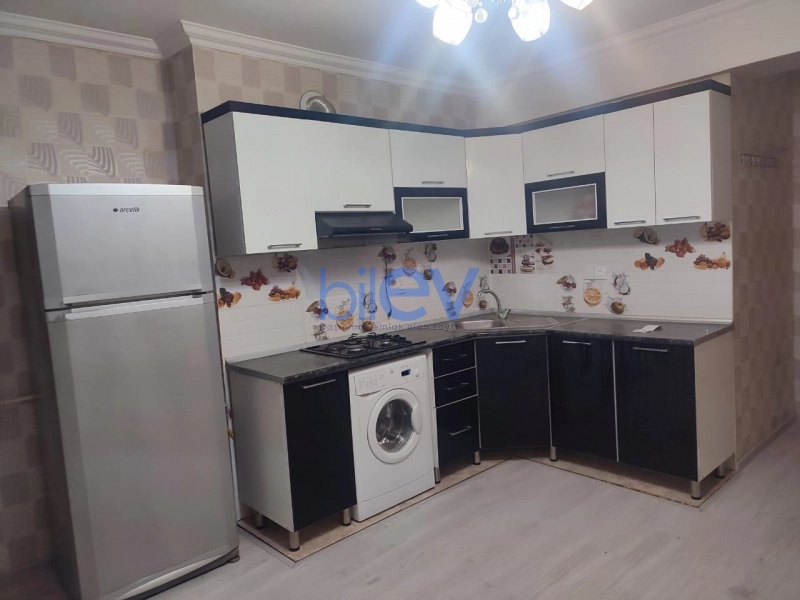 Aylıq Kirayə 4 otaqlı Yeni Tikili bina evi  120m², Bakı