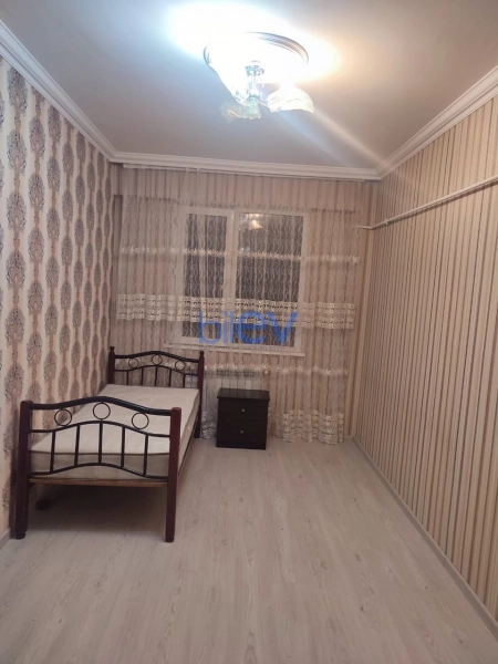 Aylıq Kirayə 4 otaqlı Yeni Tikili bina evi  120m², Bakı