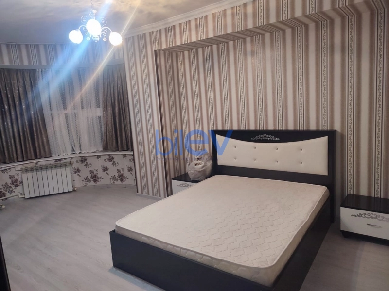 Aylıq Kirayə 4 otaqlı Yeni Tikili bina evi  120m², Bakı