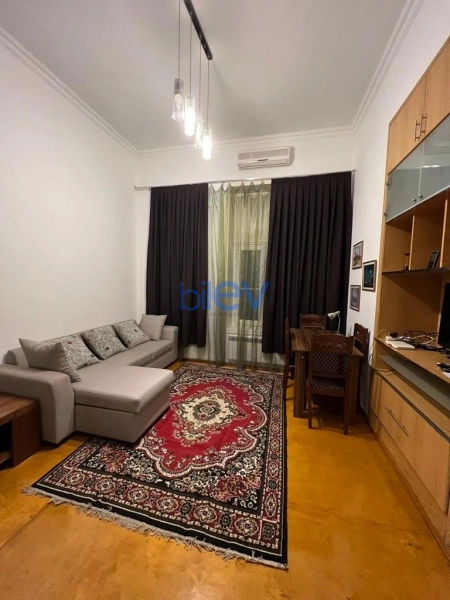 Aylıq Kirayə 2 otaqlı Köhnə Tikili bina evi  40m², Bakı