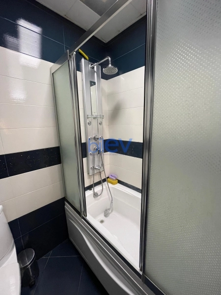 Aylıq Kirayə 3 otaqlı Yeni Tikili bina evi  140m², Bakı