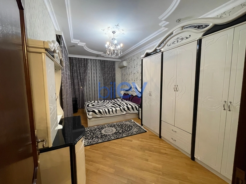 Aylıq Kirayə 3 otaqlı Yeni Tikili bina evi  140m², Bakı