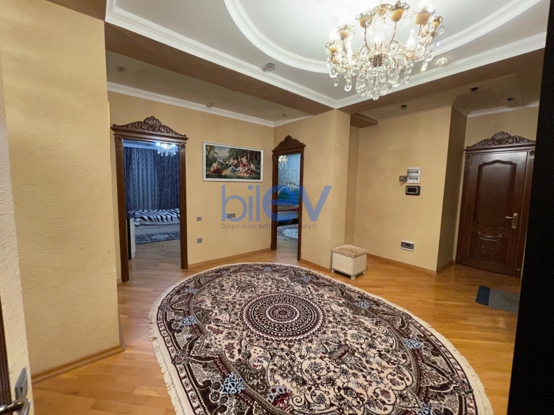 Aylıq Kirayə 3 otaqlı Yeni Tikili bina evi  140m², Bakı