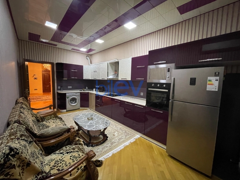 Aylıq Kirayə 3 otaqlı Yeni Tikili bina evi  140m², Bakı