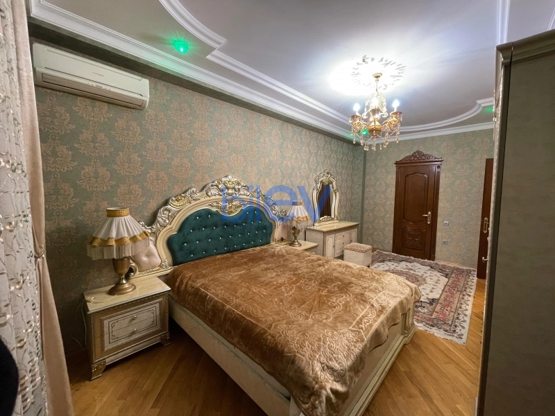 Aylıq Kirayə 3 otaqlı Yeni Tikili bina evi  140m², Bakı
