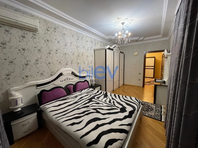 Aylıq Kirayə 3 otaqlı Yeni Tikili bina evi  140m², Bakı
