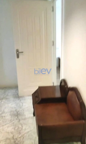 Aylıq Kirayə 3 otaqlı Köhnə Tikili bina evi  110m², Bakı