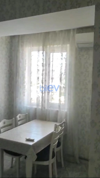 Aylıq Kirayə 3 otaqlı Köhnə Tikili bina evi  110m², Bakı
