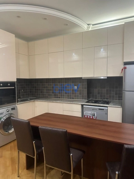 Aylıq Kirayə 2 otaqlı Yeni Tikili bina evi  74m², Bakı