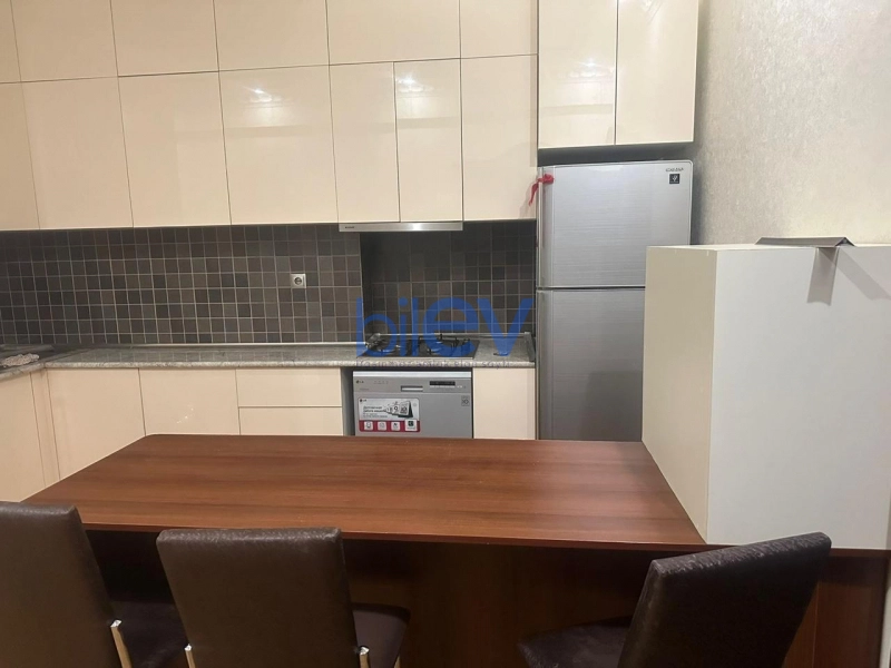 Aylıq Kirayə 2 otaqlı Yeni Tikili bina evi  74m², Bakı