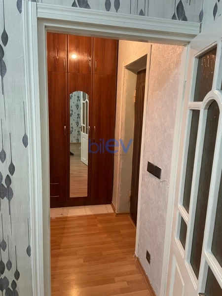 Aylıq Kirayə 3 otaqlı Köhnə Tikili bina evi  60m², Bakı