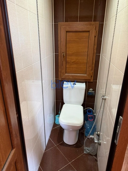 Aylıq Kirayə 3 otaqlı Köhnə Tikili bina evi  60m², Bakı