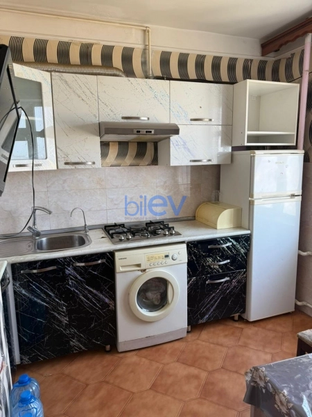 Aylıq Kirayə 3 otaqlı Köhnə Tikili bina evi  60m², Bakı