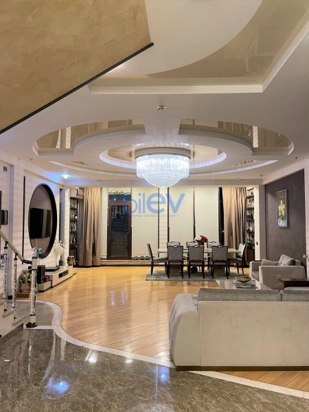 Aylıq Kirayə 4 otaqlı Yeni Tikili bina evi  260m², Bakı