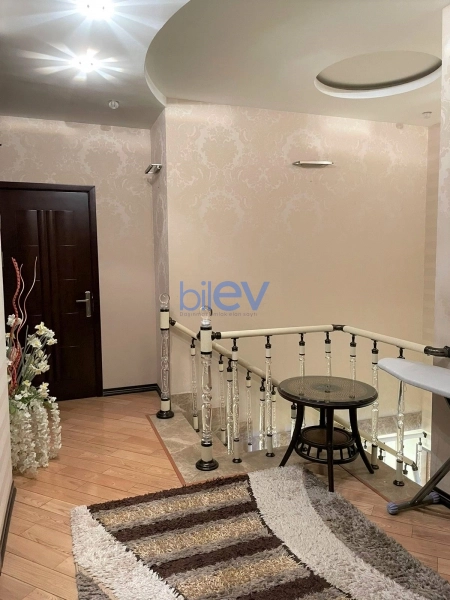 Aylıq Kirayə 4 otaqlı Yeni Tikili bina evi  260m², Bakı