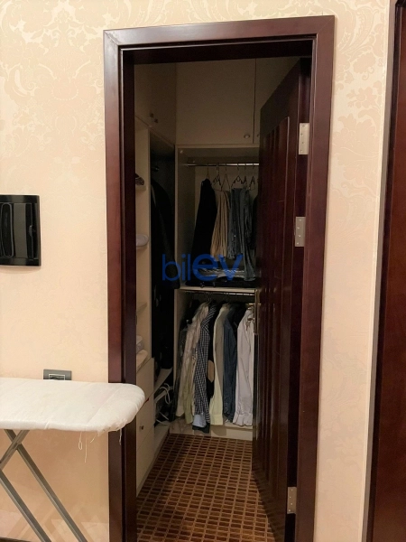 Aylıq Kirayə 4 otaqlı Yeni Tikili bina evi  260m², Bakı