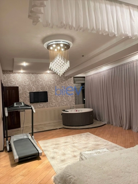 Aylıq Kirayə 4 otaqlı Yeni Tikili bina evi  260m², Bakı