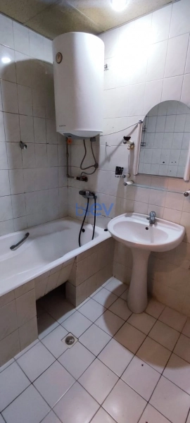 Aylıq Kirayə 4 otaqlı Köhnə Tikili bina evi  100m², Bakı
