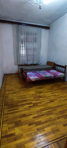 Aylıq Kirayə 4 otaqlı Köhnə Tikili bina evi  100m², Bakı