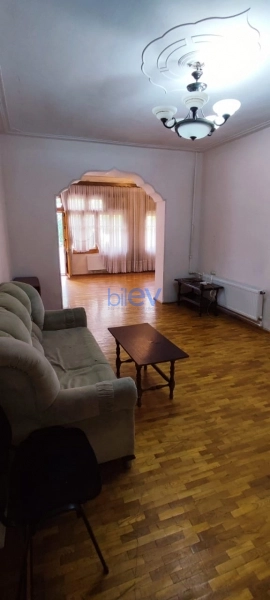 Aylıq Kirayə 4 otaqlı Köhnə Tikili bina evi  100m², Bakı