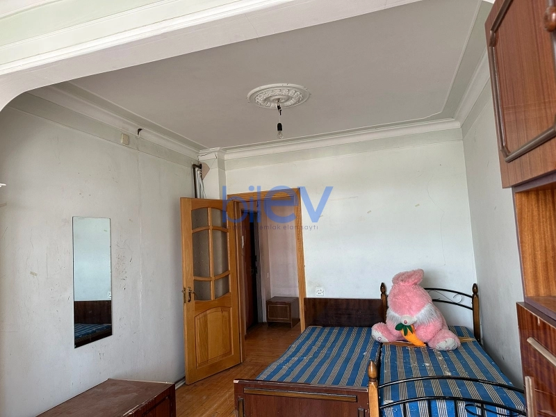 Aylıq Kirayə 4 otaqlı Köhnə Tikili bina evi  100m², Bakı
