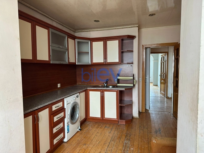 Aylıq Kirayə 4 otaqlı Köhnə Tikili bina evi  100m², Bakı