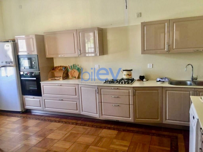 Aylıq Kirayə 4 otaqlı Bağ evi  200m², Bakı
