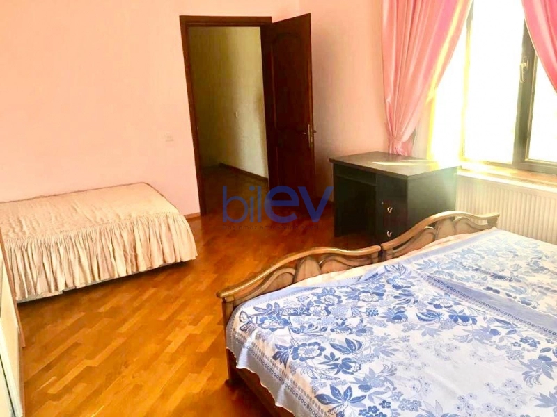 Aylıq Kirayə 4 otaqlı Bağ evi  200m², Bakı