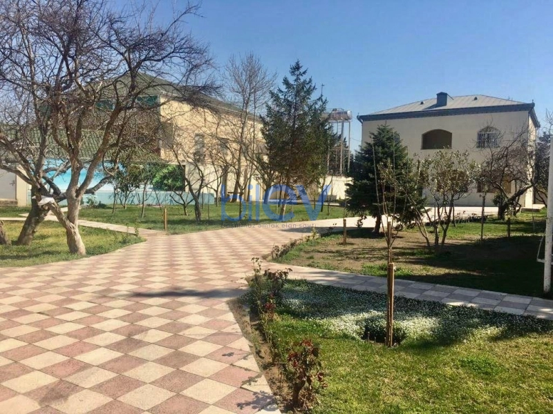 Aylıq Kirayə 4 otaqlı Bağ evi  200m², Bakı