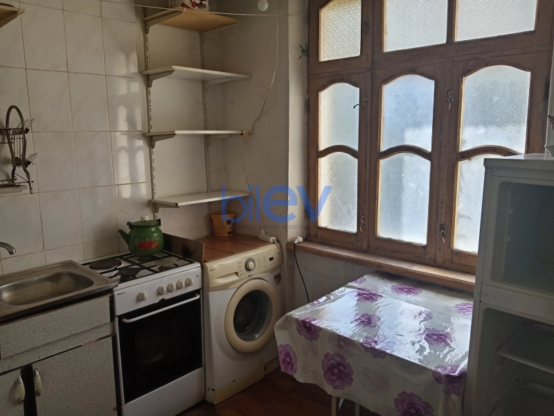 Satış 3 otaqlı Köhnə Tikili bina evi  70m², Sumqayıt