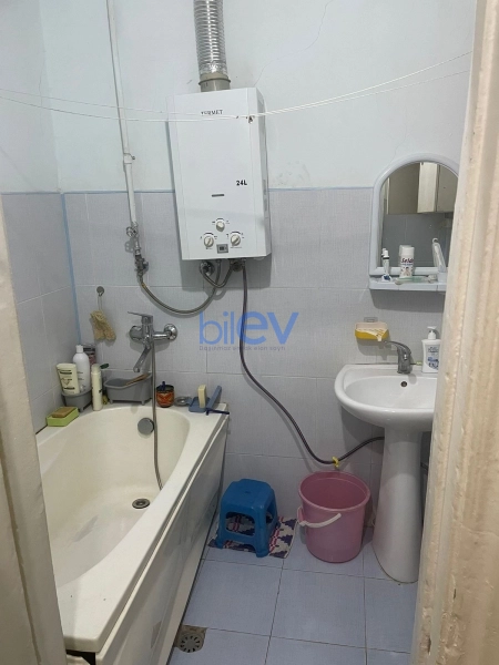 Aylıq Kirayə 2 otaqlı Köhnə Tikili bina evi  65m², Bakı