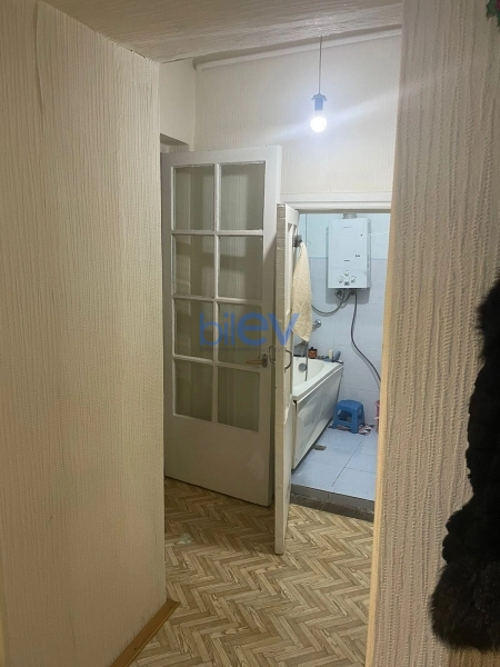Aylıq Kirayə 2 otaqlı Köhnə Tikili bina evi  65m², Bakı