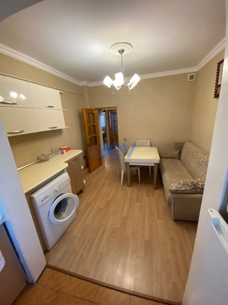Aylıq Kirayə 2 otaqlı Köhnə Tikili bina evi  70m², Bakı