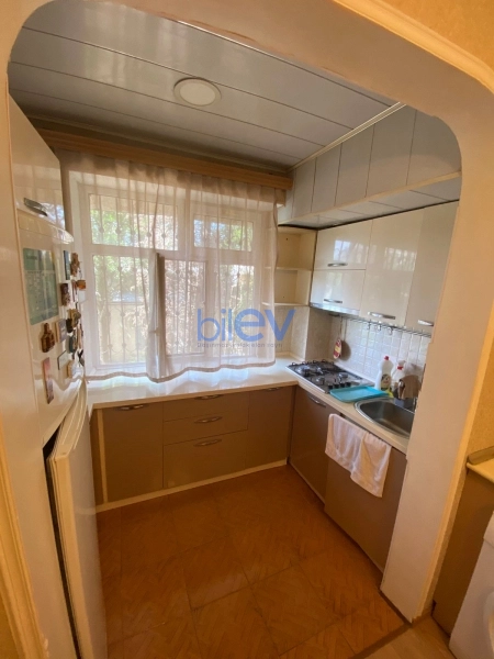 Aylıq Kirayə 2 otaqlı Köhnə Tikili bina evi  70m², Bakı