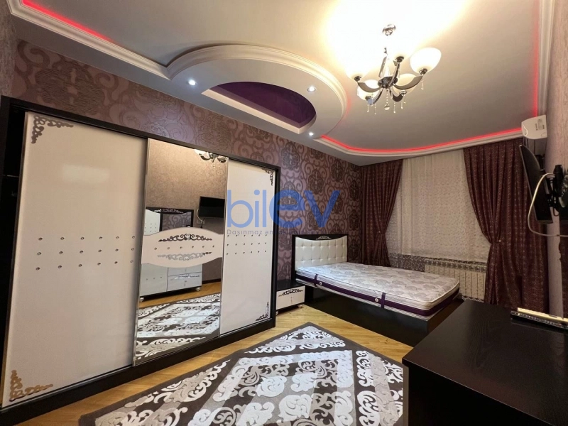 Aylıq Kirayə 4 otaqlı Yeni Tikili bina evi  155m², Bakı