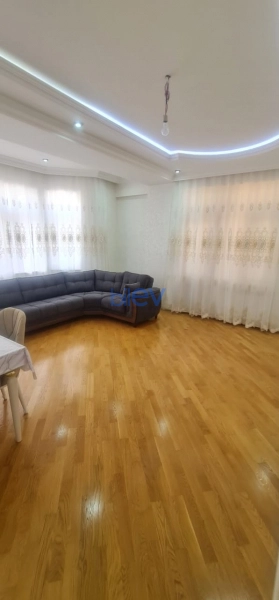 Aylıq Kirayə 3 otaqlı Yeni Tikili bina evi  120m², Bakı