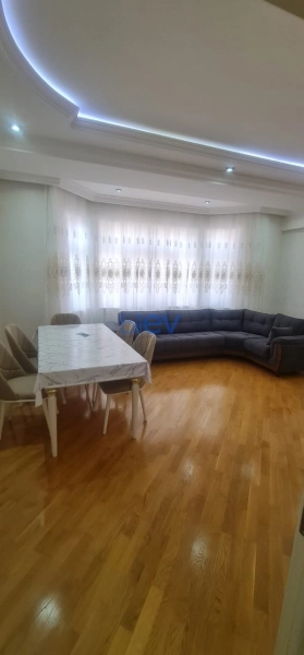 Aylıq Kirayə 3 otaqlı Yeni Tikili bina evi  120m², Bakı